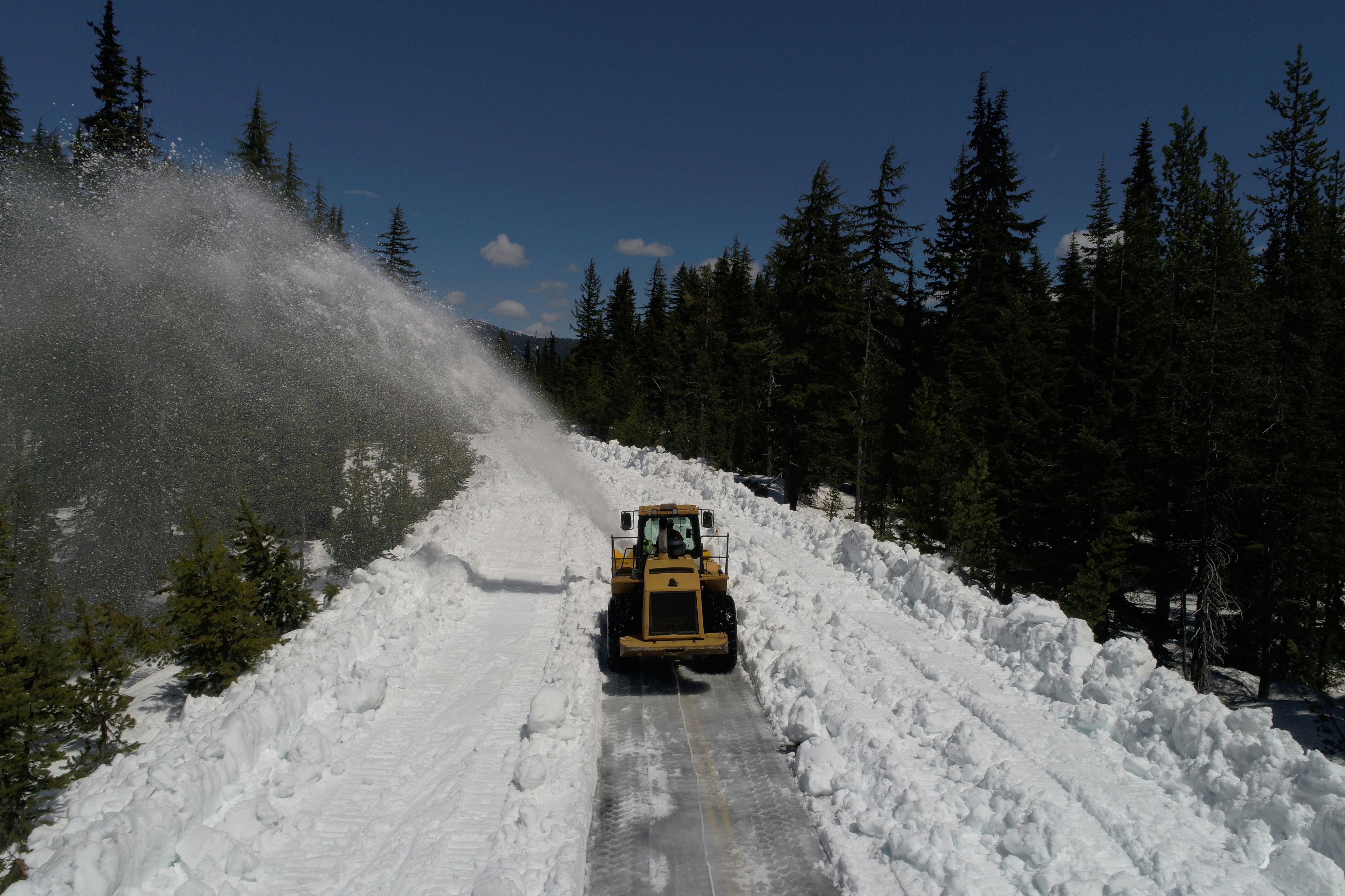Commercial snow plowing service in Rochester Hills, MI